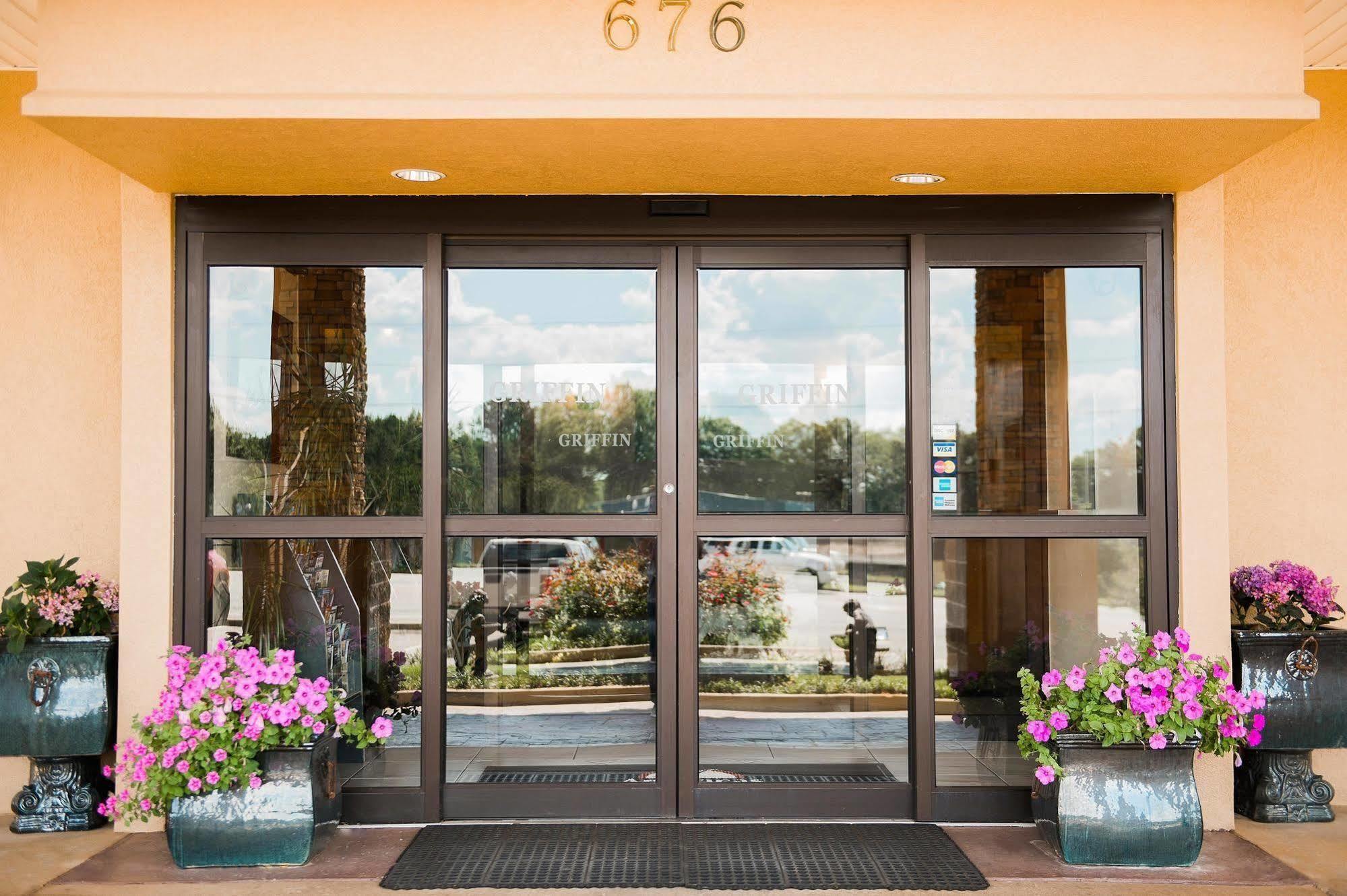 Americas Best Value Inn & Suites-Griffin Εξωτερικό φωτογραφία