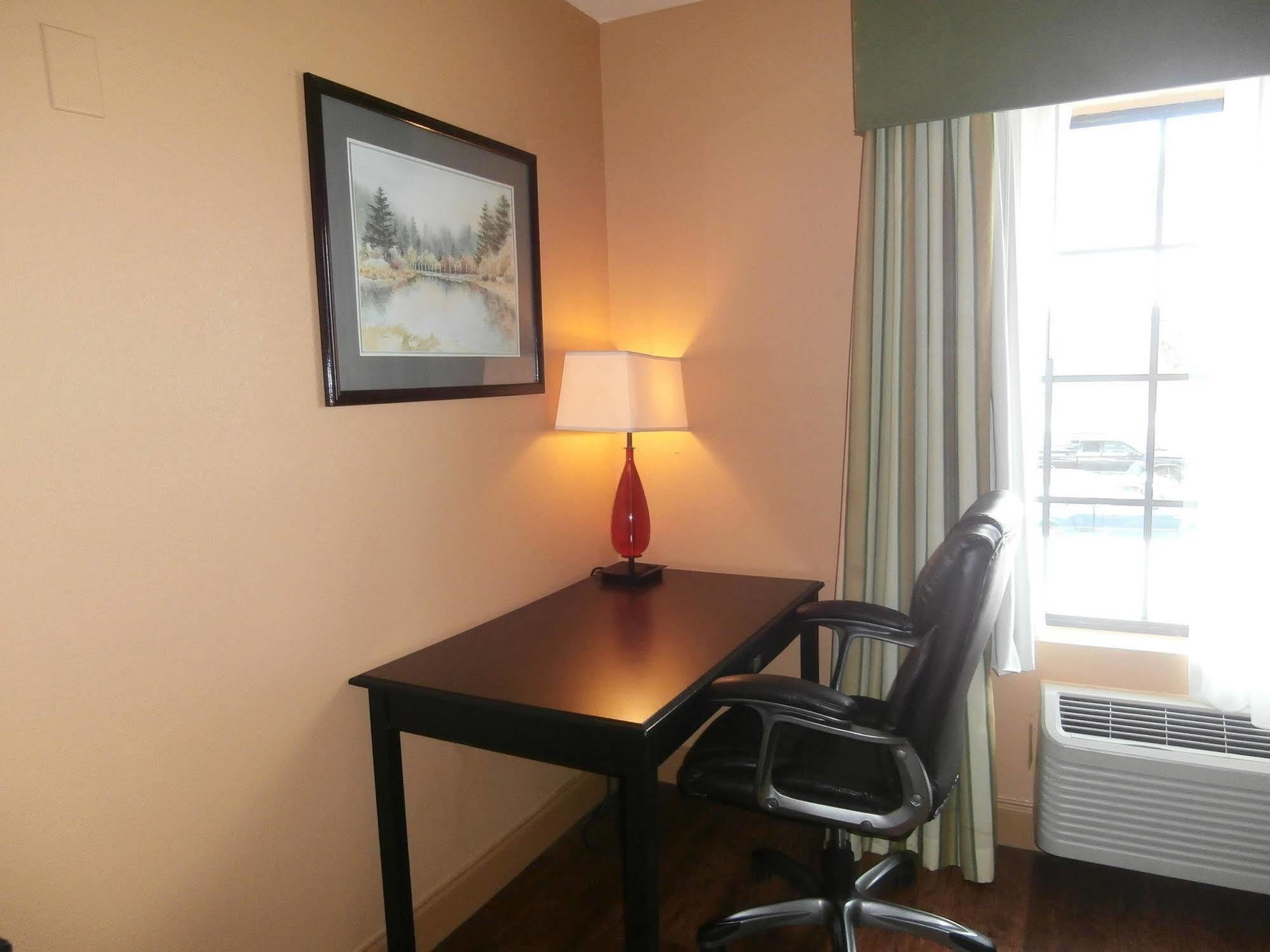 Americas Best Value Inn & Suites-Griffin Εξωτερικό φωτογραφία